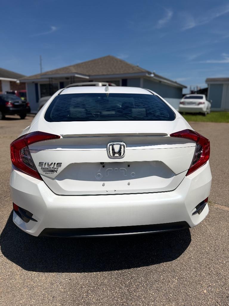 Honda Civic photo 4