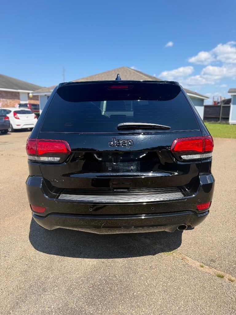 Jeep Grand Cherokee photo 4