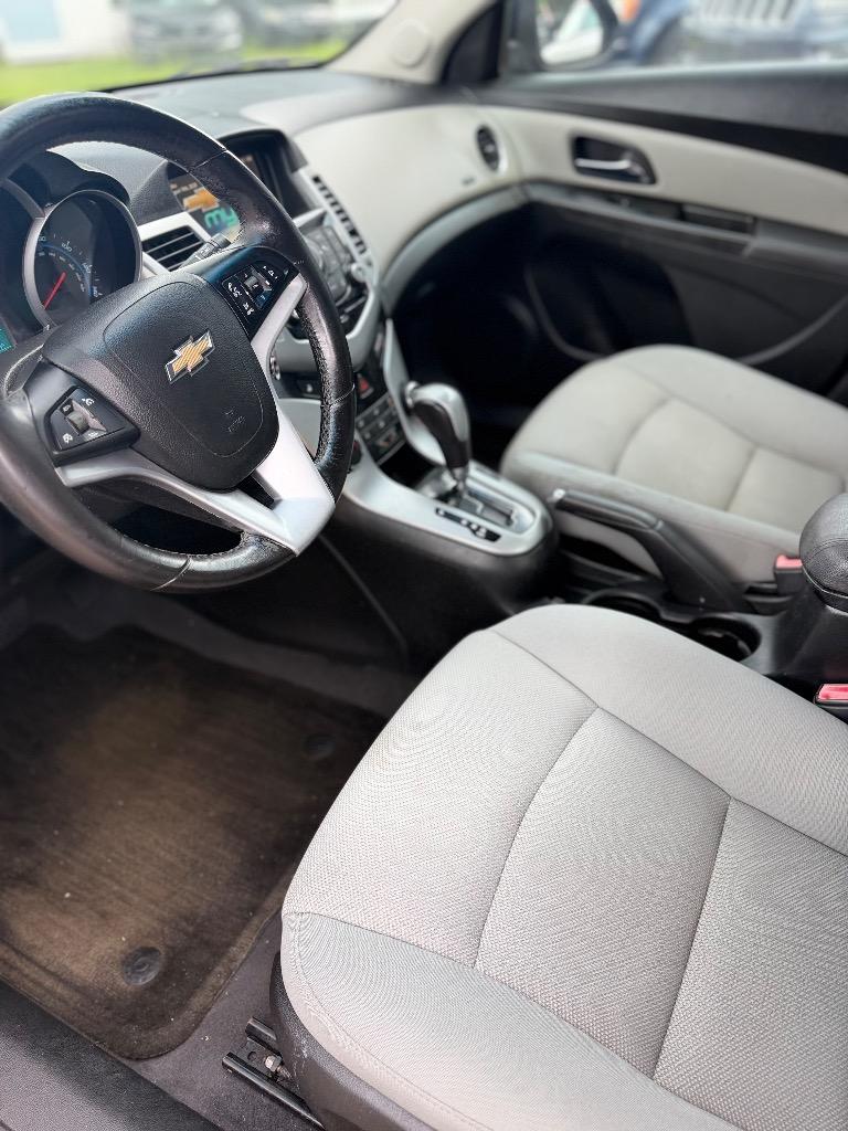 Chevrolet Cruze photo 8