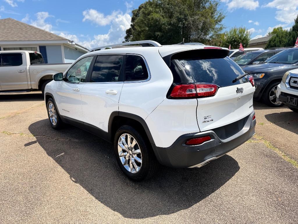 Jeep Cherokee photo 5