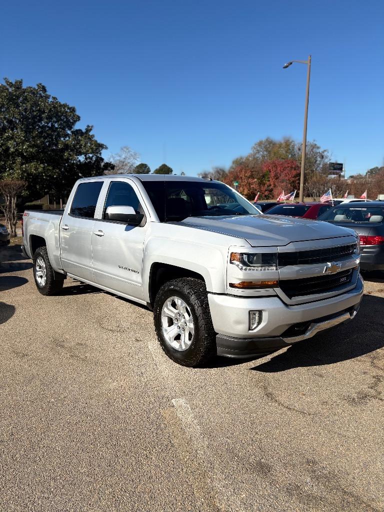 2018 Chevrolet Silverado 1500 LT's photo