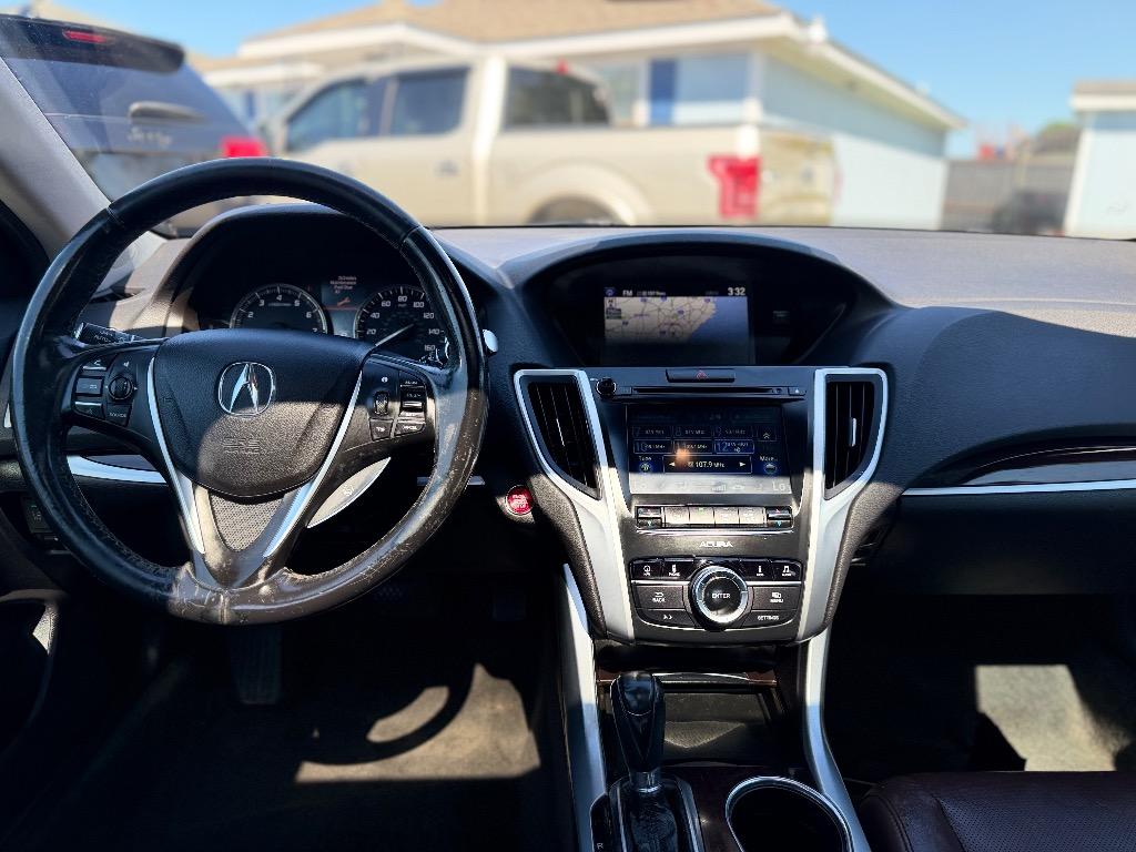 Acura TLX photo 8