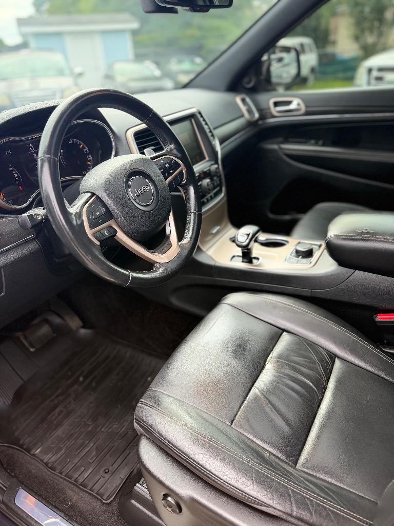 Jeep Grand Cherokee photo 8