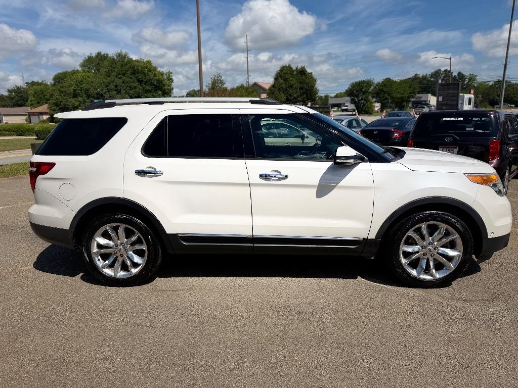 Ford Explorer photo 3