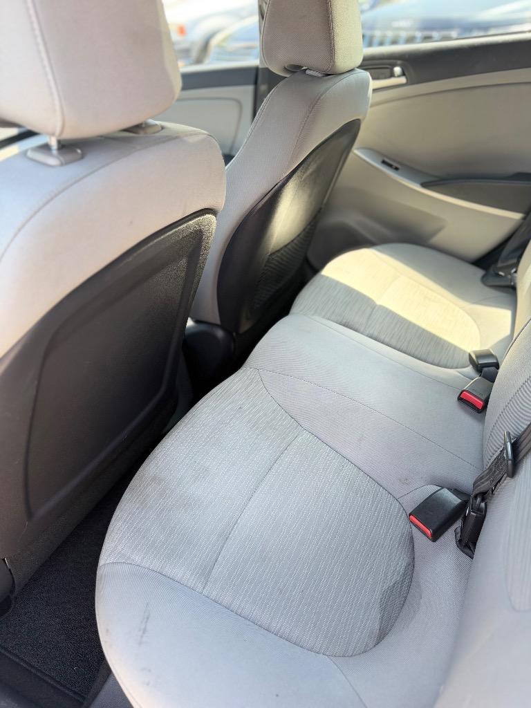 Hyundai Accent photo 6