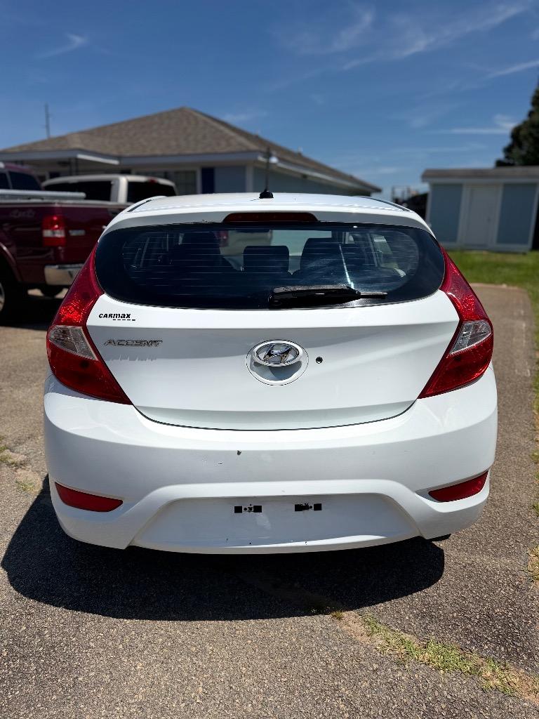 Hyundai Accent photo 4