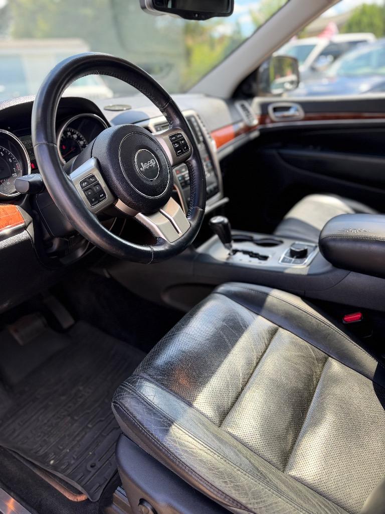 Jeep Grand Cherokee photo 8