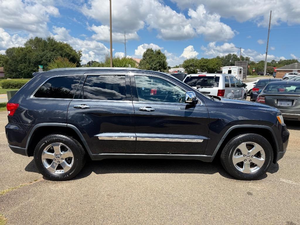 Jeep Grand Cherokee photo 3