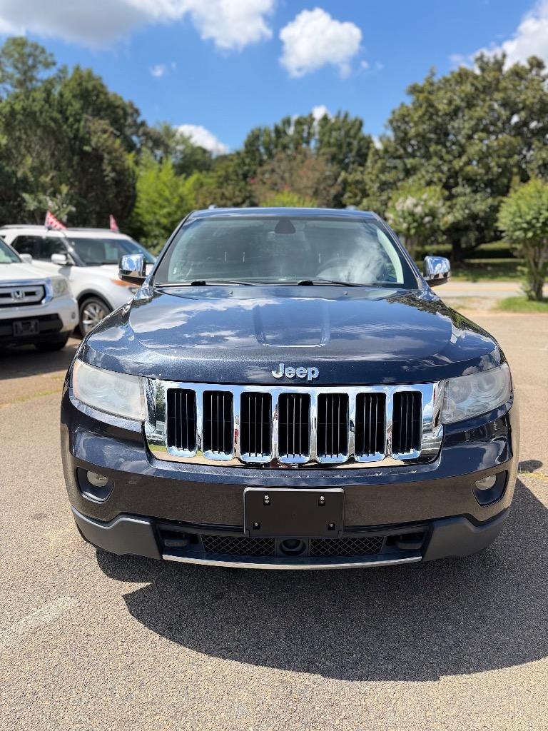 Jeep Grand Cherokee photo 2