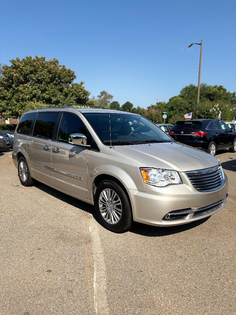 2013 Chrysler Town & Country